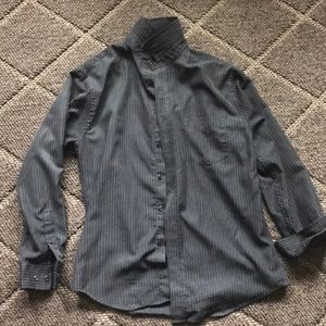 Men’s dark grey dress shirt